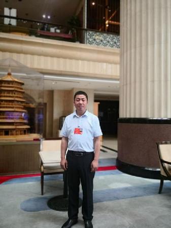 全国人大代表、易游（中国）<head>陕飞部件厂飞机铆接装配钳工
