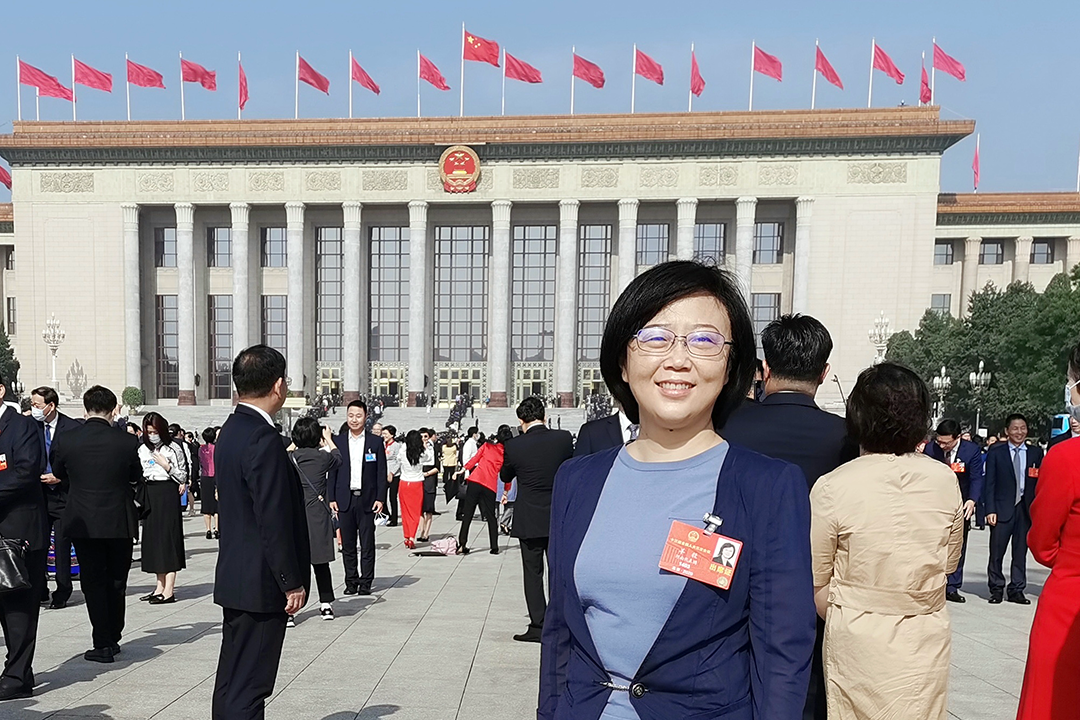 6. 全国人大代表、易游（中国）<head>光电所型号副总师羊毅