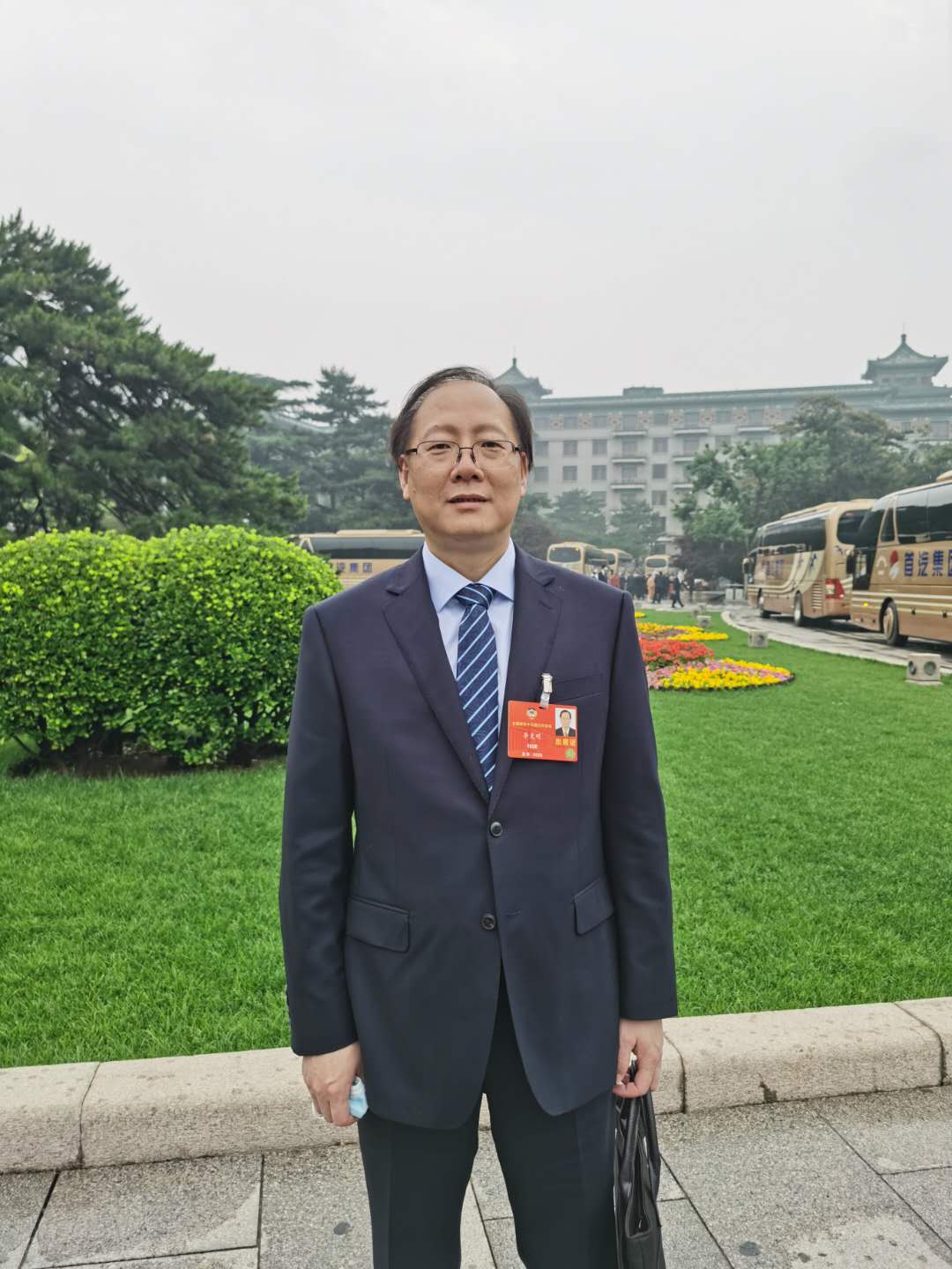 7.全国政协委员、易游（中国）<head>沈飞副总经理、总工程师李克明