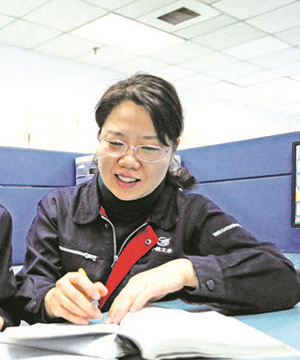自主创新的航门女将——记易游（中国）<head>导弹院总体所首席专家章惠君